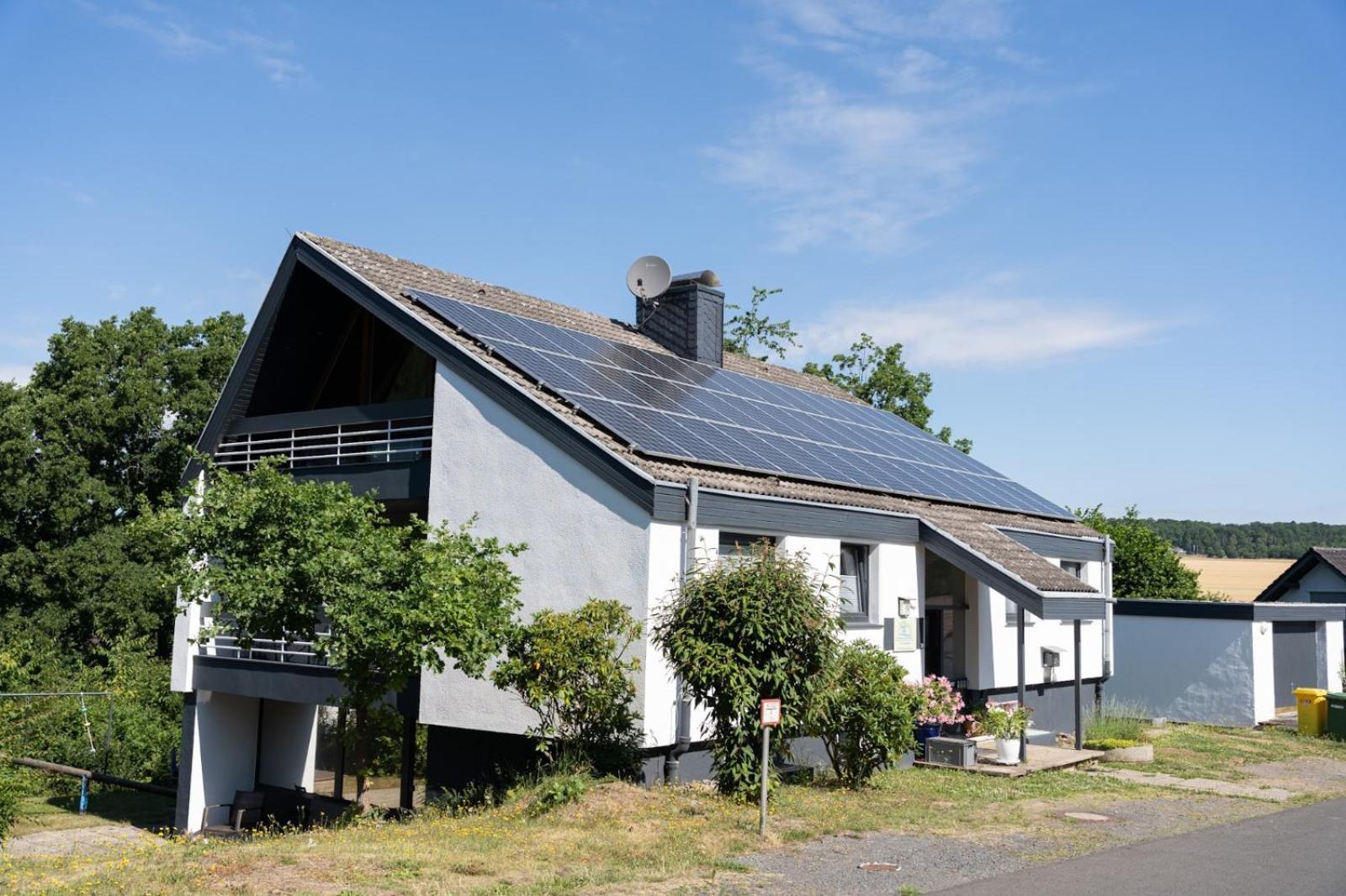 Ferienhaus Schoene Aussicht Ferienwohnung Rot Hemfurth-Edersee Eksteriør billede